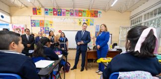 Arranca Mauricio Kuri entrega simultánea de útiles escolares y uniformes deportivos en el estado