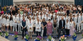 Secretaria de Salud preside ceremonia de Bienvenida y Clausura de Médicos Internos de Pregrado en el HGQ