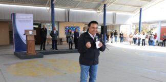 Entrega titular de SEDESOQ infraestructura educativa