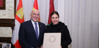 Adriana Vega se reúne con autoridades de Valladolid