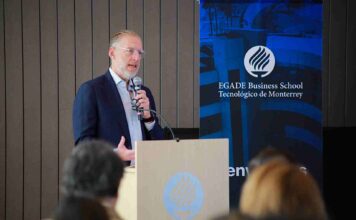 Marco Del Prete participa en Panorama Económico y Político de México 2025