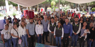 Entrega Marco Del Prete apoyos para el Semidesierto