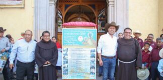 Acompañó Chepe Guerrero en la Pega de Bando de las Tradicionales Fiestas de El Pueblito