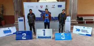 Premia UAQ a ganadores de torneo de ajedrez mixto