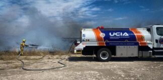 Protección Civil de El Marqués atiende incendio a un costado del Parque Industrial La Noria