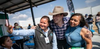 Rodrigo Monsalvo impulsa acceso a la educación para mujeres en El Marqués