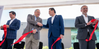 Inaugura Mauricio Kuri expansión de la planta Aptar Beauty en Querétaro