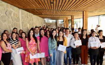 Capacitan a mujeres de Huimilpan para impulsar el emprendimiento