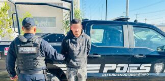 Policía Estatal detiene en San Juan del Río, a persona conduciendo camioneta robada.