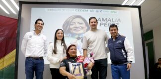 La Universidad Tecnológica de Corregidora recibe a la multimedallista paralímpica Amalia Pérez