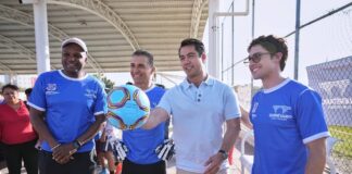 Acompaña Felifer Macías primera clínica de fútbol con leyendas en colonia San Pablo