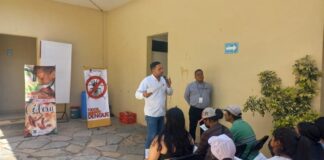 Capacita la Secretaría de Salud a manejadores de alimentos en Ahuacatlán