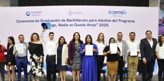 Entrega titular de la Secretaría de Educación certificados del programa Contigo, Nadie se Queda Atrás en San Juan del Río