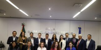 Realiza Jairo Morales gestiones para mejorar servicios y espacios en Huimilpan