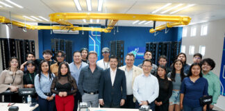 Inauguran la Universidad Tecnológica de Corregidora y Optronics laboratorio de fibra óptica