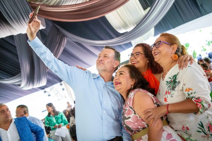 71_273_47992_214017416_22_05_25,_FESTEJO_DEL_DIA_DE_LAS_MADRES_Y_DIA_INTERNACIONAL_DEL_(2)