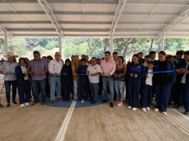 El Instituto de Infraestructura Física Educativa de Querétaro entrega obras educativas en Pinal de Amoles