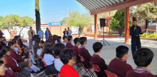 Realiza la Secretaría de Salud conferencia de salud mental en el COBAQ 11 en Ezequiel Montes