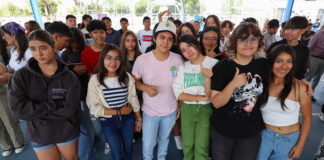 Presenta Bachilleres UAQ el mural “Tejiendo Cuidados”