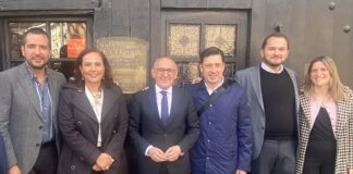 El Marqués y Álava, España, firman acuerdo para que jóvenes marquesinos tengan mayores oportunidades educativas