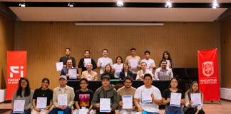 Distinguen a estudiantes de Ingeniería UAQ