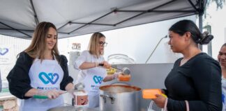 Car Herrera y Ana Camacho encabezan arranque de Cocina Móvil en Tierra Blanca