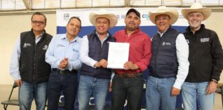 La Secretaría de Desarrollo Agropecuario Entrega alimento concentrado para ganado en Huimilpan