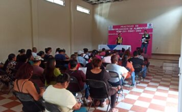 Capacita Secretaría de Salud a manejadores de alimentos en Pinal de Amoles