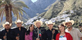 Llegan los Leones de la Sierra Xichún con su son arribeño a la Casa del Faldón