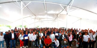 Marco Del Prete entrega apoyos a comerciantes