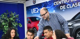 Ofrece la UTEQ diplomados para profesionalizar a equipos de trabajo o emprendedores