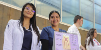 Riesgos bucales aumentan durante la menopausia, advierte Odontología UAQ