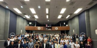 Estudiantes de Tecnología Automotriz presentan proyectos ante expertos del sector