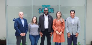 La Universidad Tecnológica de San Juan del Río Recibe a voluntario de Peace Corps