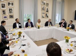 Participa Mauricio Kuri en mesa redonda con miembros de Council of the Americas