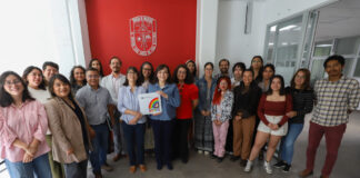 Devela Ingeniería UAQ la placa “Universidad Diversa”