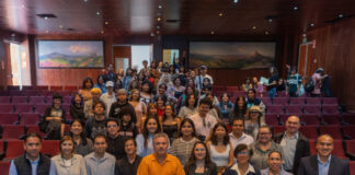 Difunde Artes UAQ libro sobre la integración de la tecnología en la educación