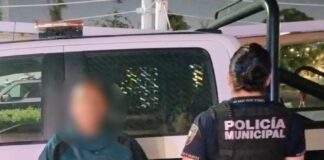 Fue sorprendido sustrayendo una motocicleta del aparcamiento de plaza comercial