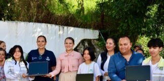 Entrega Martha Soto apoyos a Telebachilleratos Comunitarios en Landa de Matamoros