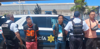 Tres masculinos detenidos por robo equiparado de vehículo