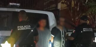 Dos detenidos por robo a casa habitación en Villas del Mesón