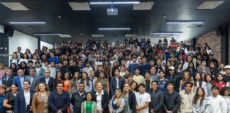 Jóvenes presentan propuestas para enfrentar retos ambientales y educativos