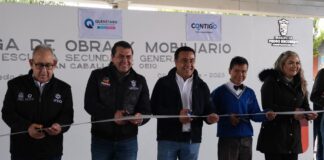 Luis Nava entrega obra y mobiliario educativo en Pedro Escobedo