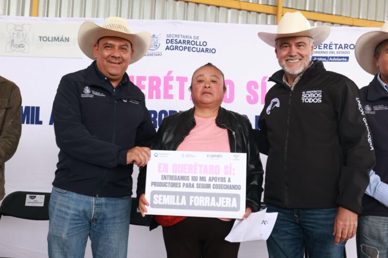 El Secretario de Desarrollo Agropecuario continua brindando apoyos a productores del semidesierto