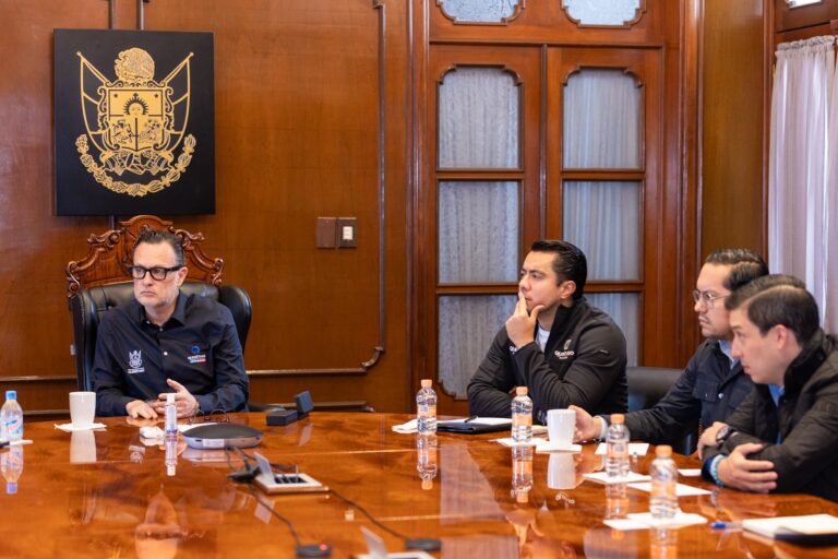 Da seguimiento Gobernador a desfogue de Presa Zimapán 