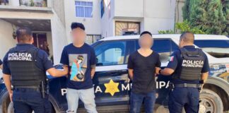 Dos masculinos asegurados a bordo de vehículo con reporte de robo en Villas de Santiago