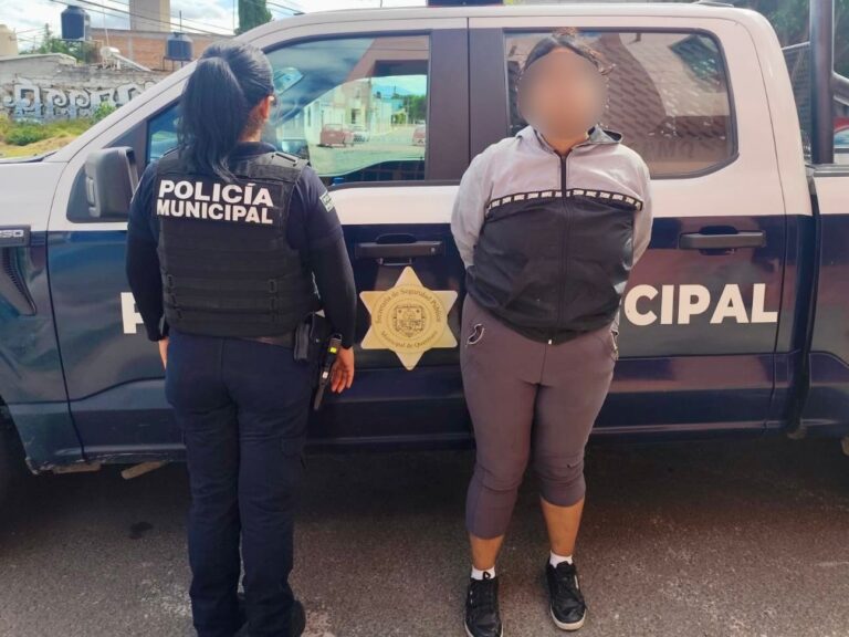 Femenina asegurada por posesión ilegal de cartuchos de uso exclusivo del Ejército