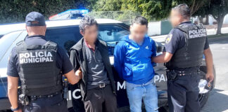 Masculinos conducían una camioneta BMW, sin placas de circulación