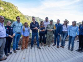 Supervisa Gobernador liberación de carretera afectada por deslave en San Joaquín