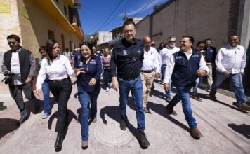 Entrega Gobernador rehabilitación de calles en Peñamiller